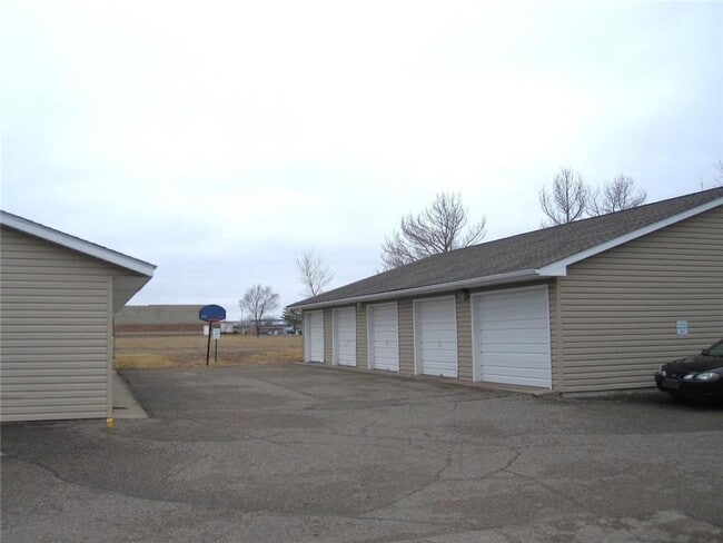 Photo - 1380 Heritage Dr