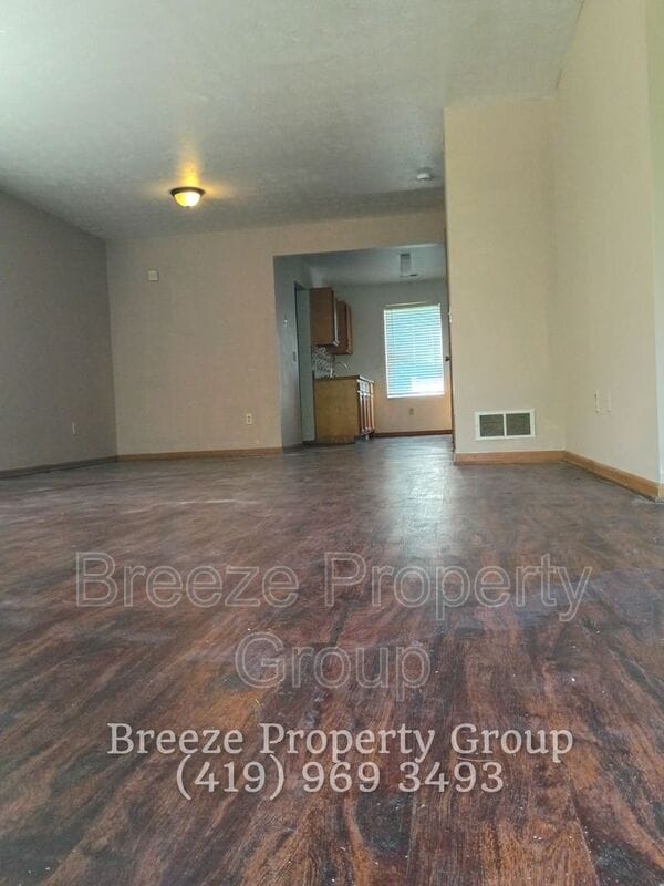 Photo - 911 Hawthorne St