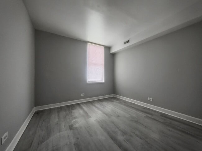 1840 S Karlov Ave Unit 3