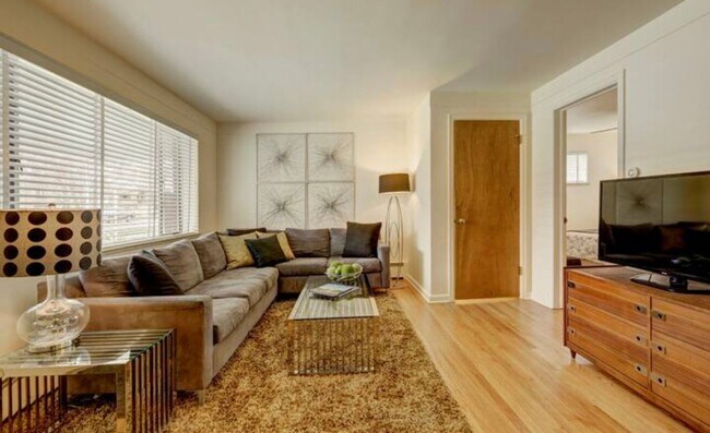 Photo - 805 S Ogden St Unidad 805 S. Ogden St