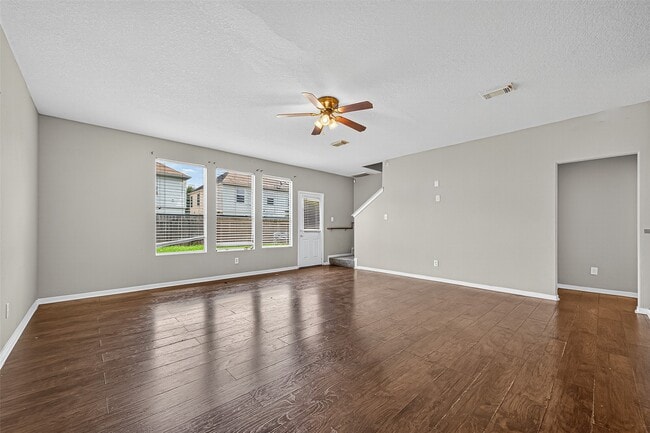 Photo - 15430 Elm Leaf Pl
