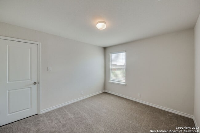 Photo - 4 Bedroom/2 Bath Riverstone Subdivision