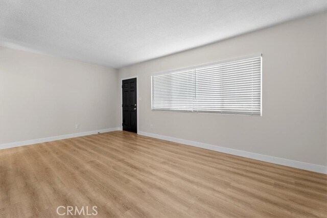 Photo - 16421 Woodruff Ave