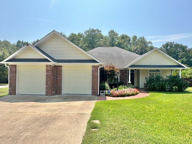 Coming Soon! Show Stopping Home in Flint! - Coming Soon! Show Stopping Home in Flint!