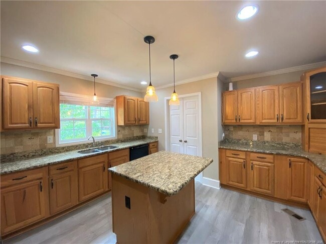 Photo - 601 Huske St