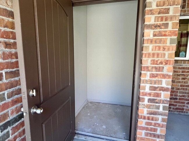 Photo - Updated 3 Bedroom 2 Bath Duplex in the Hea...