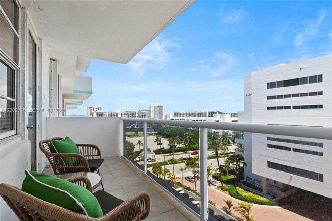 Photo - 3725 S Ocean Dr Unit 921