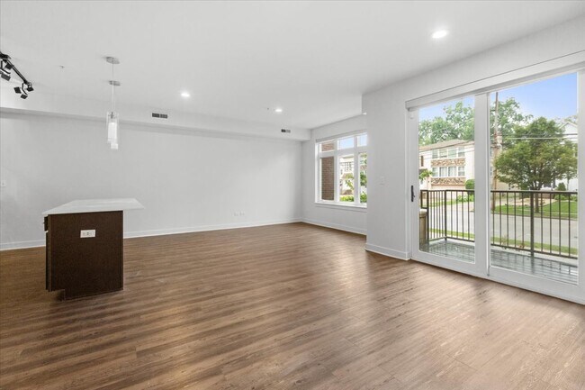 Photo - 500 N Northwest Hwy Unit 202