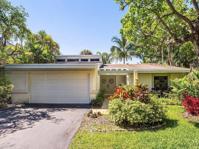 Building Photo - 9055 SW 78th Ct