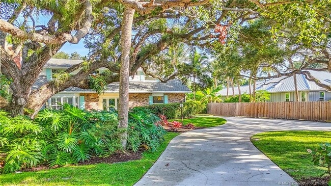 Photo - 4 Via Lucindia Dr S