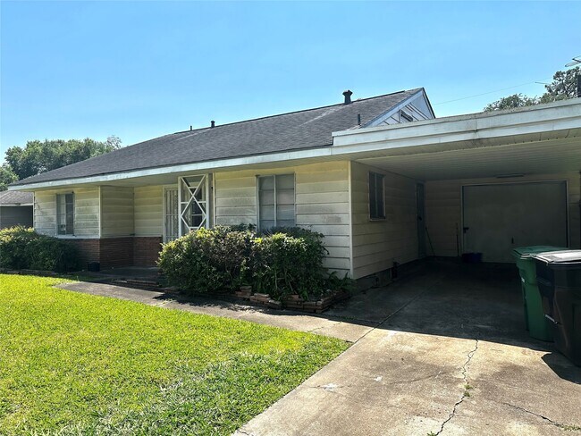 Photo - 5210 Stuyvesant Ln