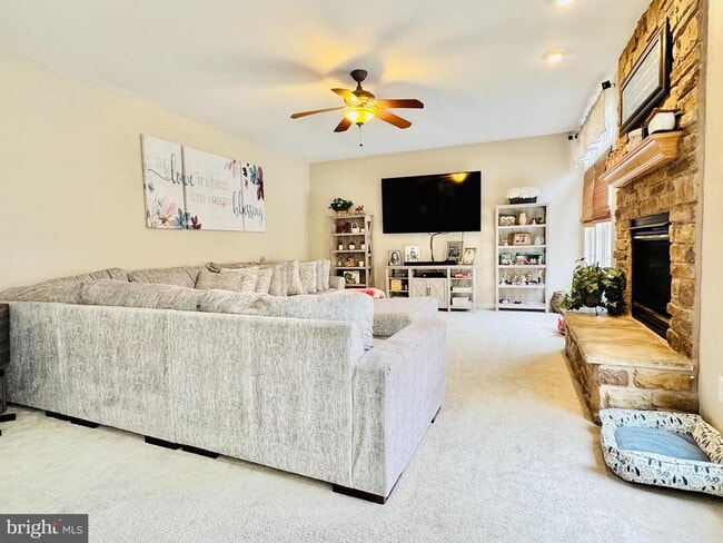 Photo - 29 Kinross Dr