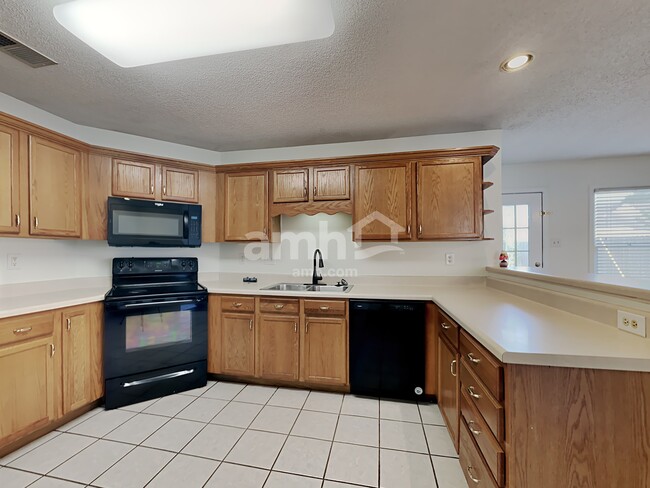 Photo - 1466 Far Dr