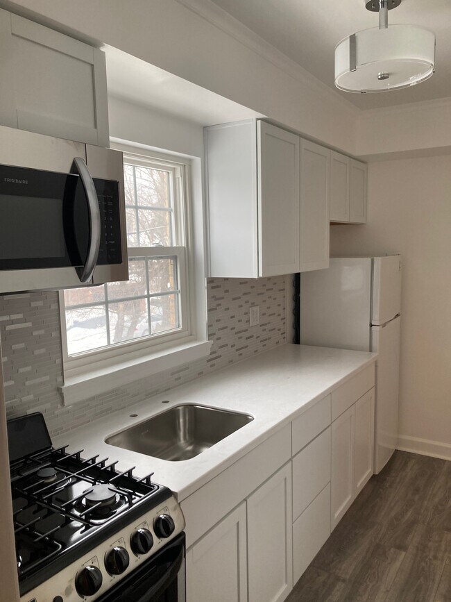 Photo - 932 42nd St Unit 936 B