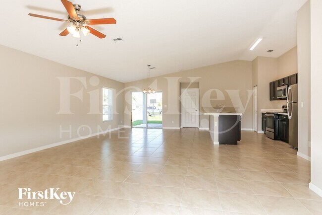 Photo - 3921 SW Kabane St