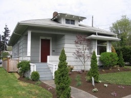 Building Photo - 725 Laurel Dr