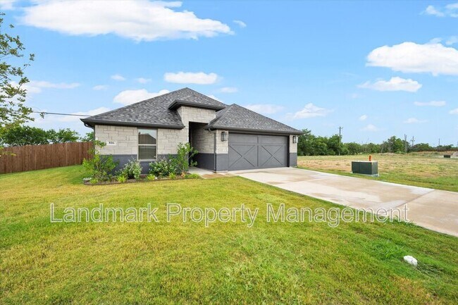 Photo - 816 Tesslynn Ave