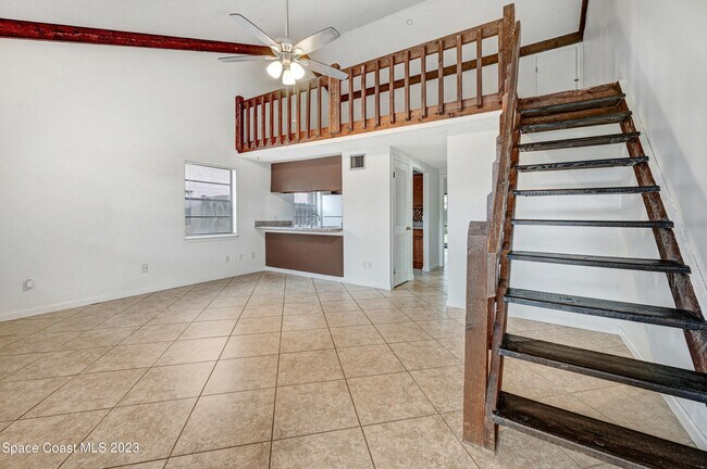 Photo - 1725 Stewart Pl