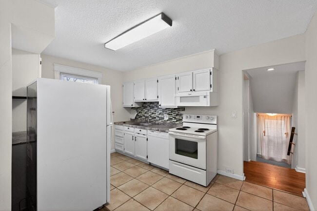 Photo - 8 E Marthart Ave Unit B