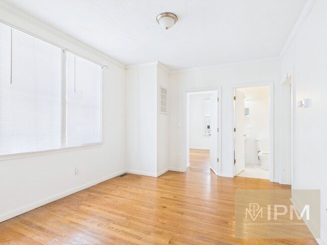 Building Photo - 366 High St Unit 366 High St Apt 1