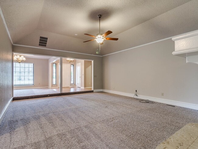 Photo - Large Corner Lot - 4 Bed/2.5 Bath + Study - 1 mile from PC North High School