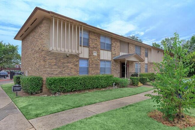 Photo - 5501 Adams Dr Unidad b1