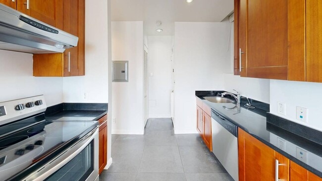 Photo - 2236 Hyde St Unit 3