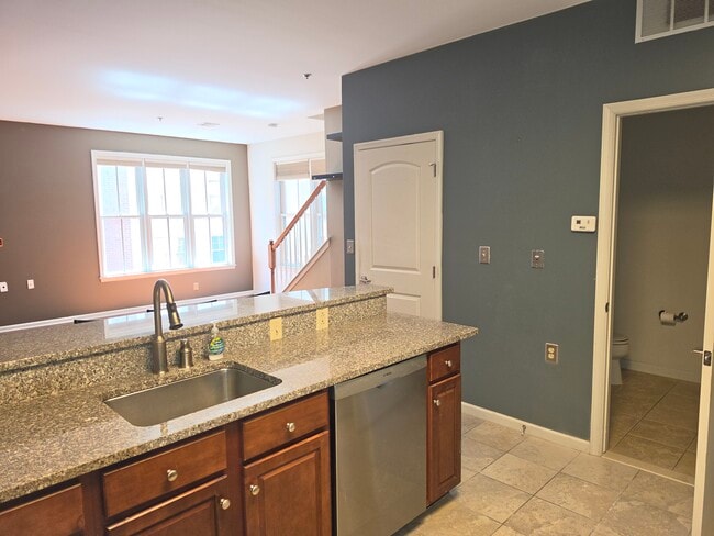 Photo - 133 N Bread St