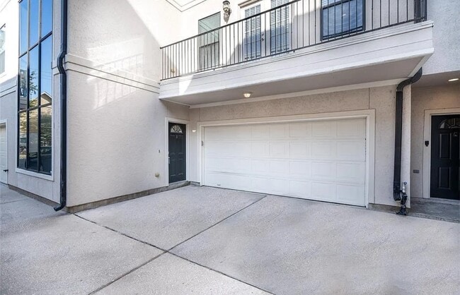 Building Photo - 4413 Koehler St Unit B