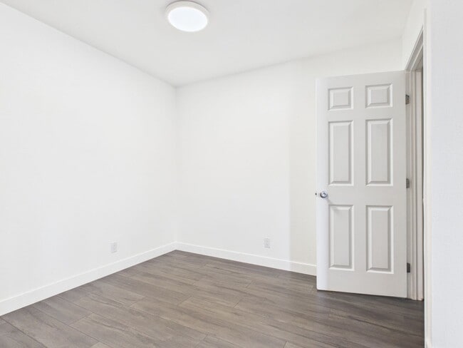 820 Casanova Ave