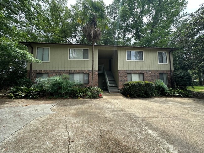 Building Photo - 617 Chicopee Ct Unit C