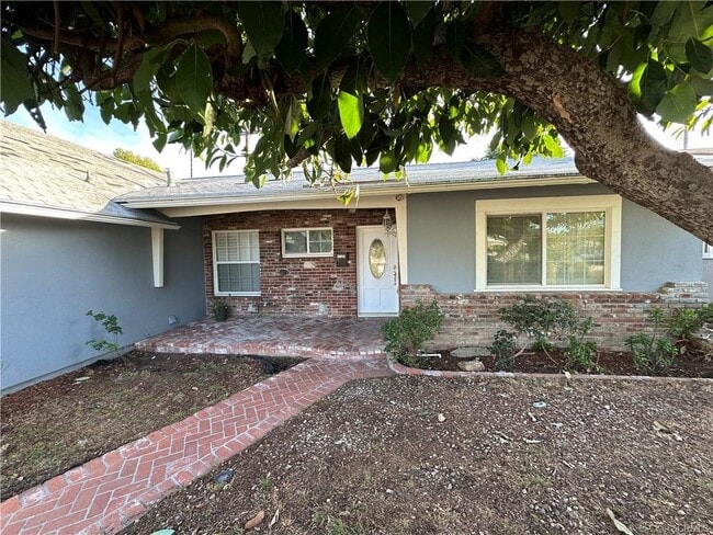 Building Photo - 23018 Hartland St