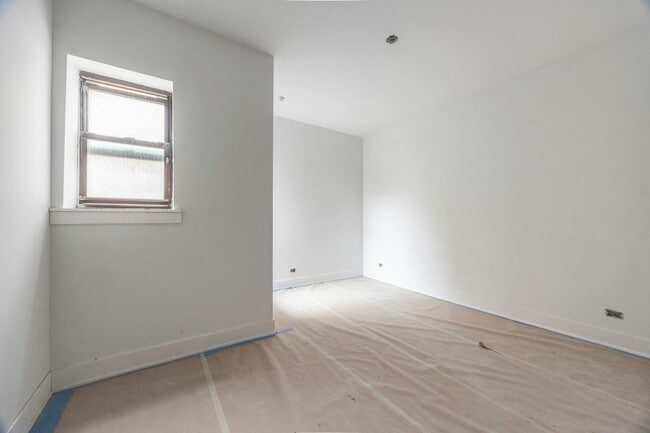 827 W Montrose Harbor Dr Unit 1