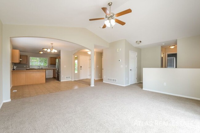 Photo - 5714 Sauvignon St