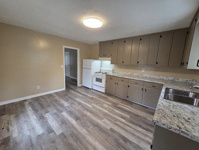 Photo - 3318 Winn Dr