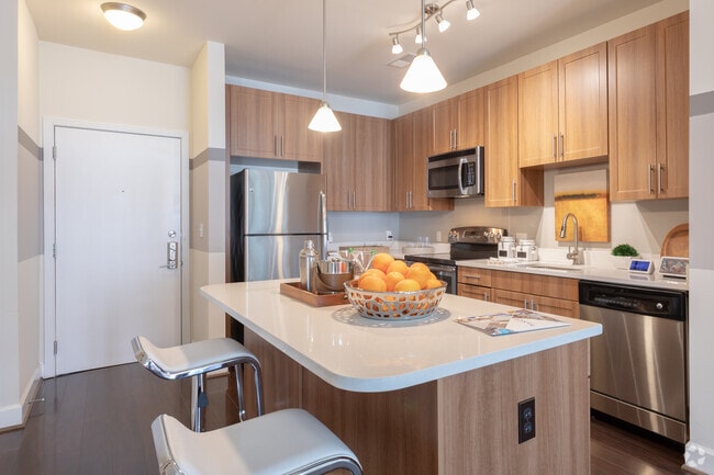2BR, 2BA - 1,012 SF