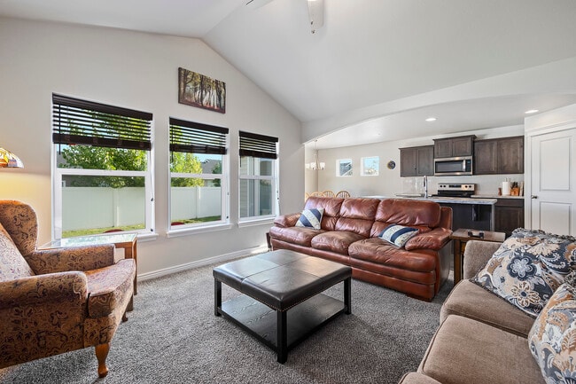 Photo - 1146 Terra Ave