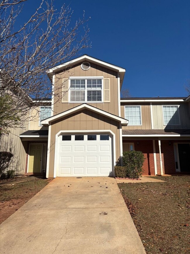Building Photo - Briarwood West