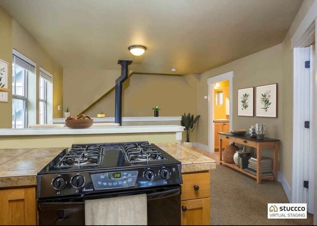 Photo - 964 SW Hill St Unidad #2