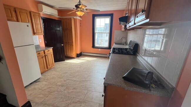 Photo - 15 Locust St Unidad #3