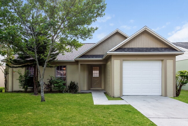 Building Photo - 317 Regal Park Dr