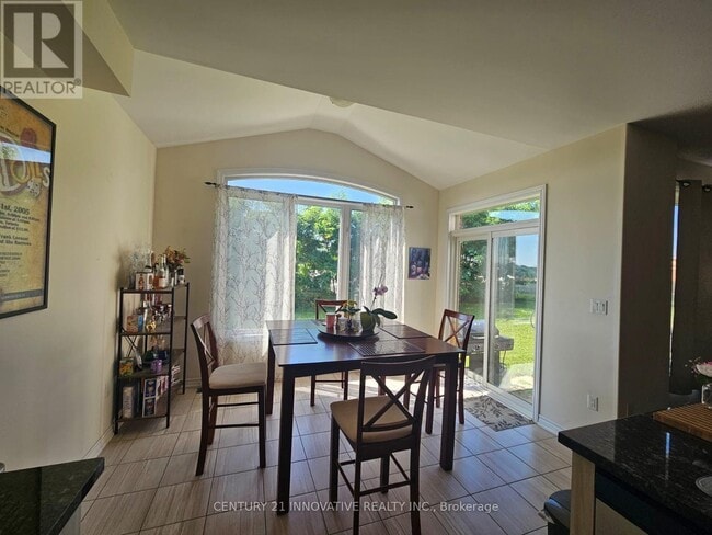 Photo - 219 Northglen Blvd