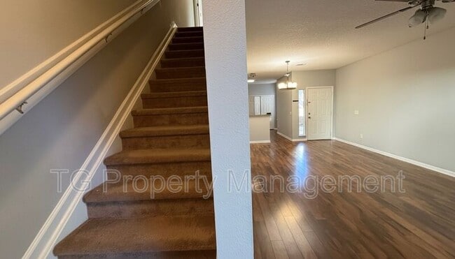 Building Photo - 771 Scrub Jay Dr