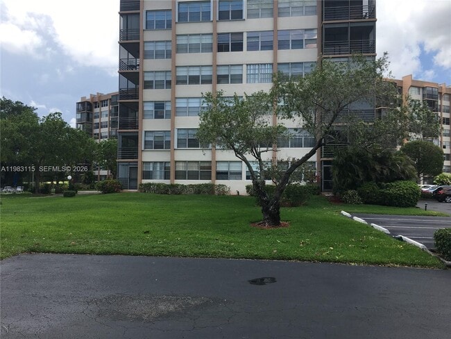 Photo - 1100 St Charles Pl Unit 215