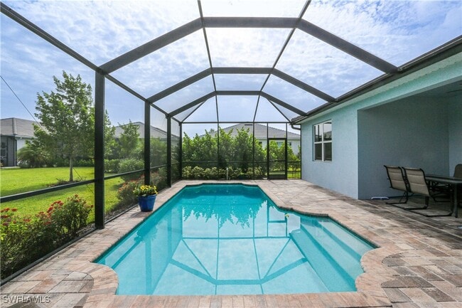 Photo - 16579 Crescent Beach Way