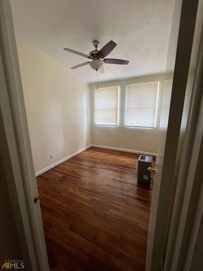 Photo - 172 Hart Ave