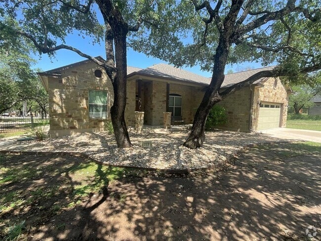 Building Photo - 313 Bedford Dr Rental
