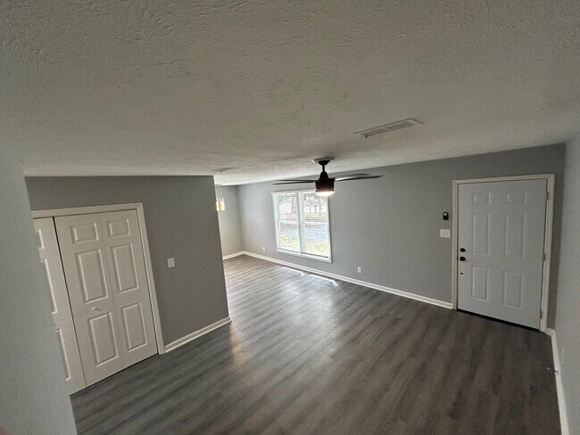 Photo - 4205 Mica Ave