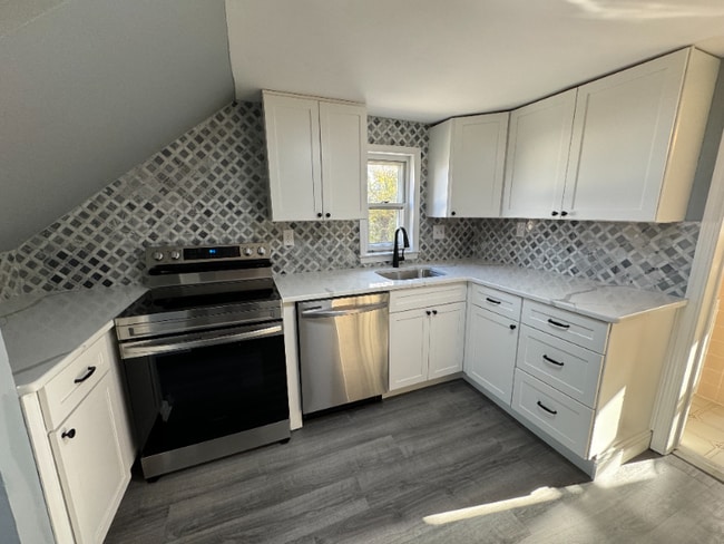 Photo - 141 Willow Grove Ave Unit 2