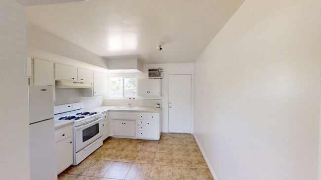 Photo - 12214 Custer St Unit 12216